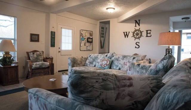 Quiet Horseshoe Bay Family Retreat