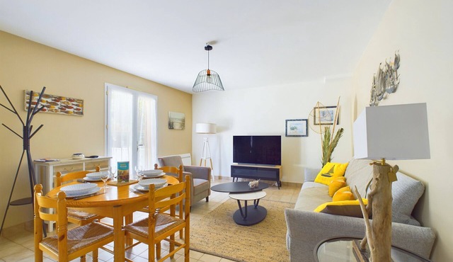 Quiet house for 4 with garden