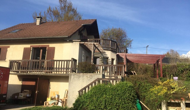 Quiet house with pool 8 pers. near grenoble and chamrousse