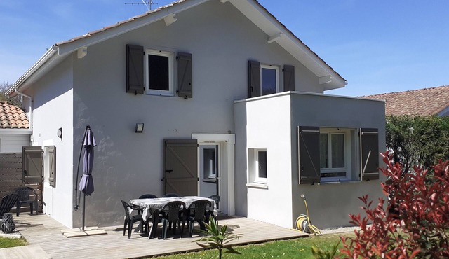 Quiet house 10 minutes from the ocean