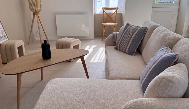 Quiet house 150m from the beach