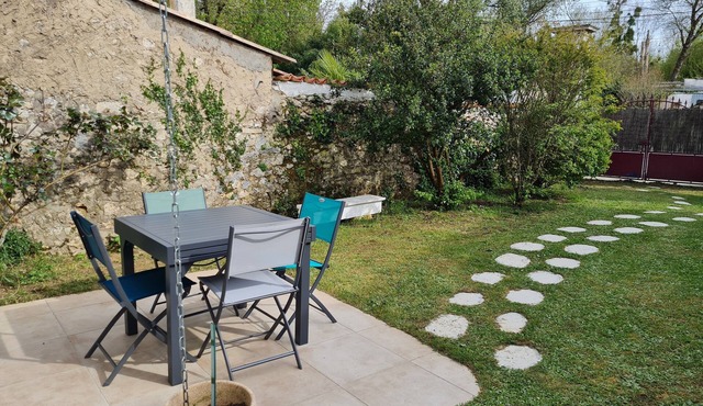 Quiet house 90 m² near river