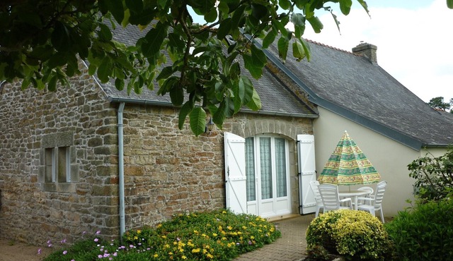 Quiet house between Crozon and Douarnenez sea 12 km