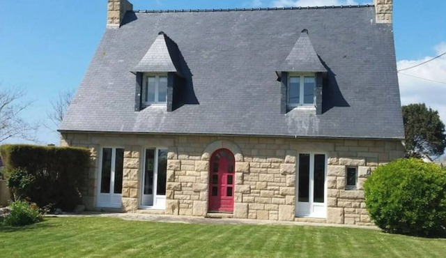 Quiet house close to the beach and the village