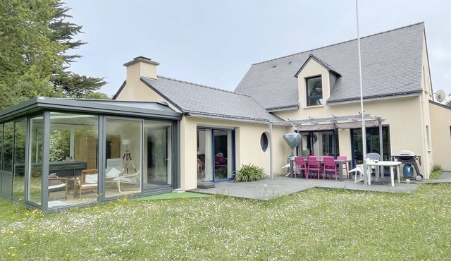 Quiet house for 10 guests, near beach, Port Navalo, pets allowed, wifi
