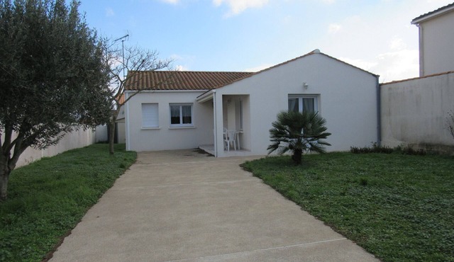 Quiet house near beach and shops in L'Aiguillon-sur-Mer
