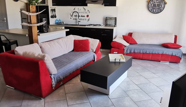 Quiet house in L'Aiguillon-sur-Mer for 4 people with pets allowed