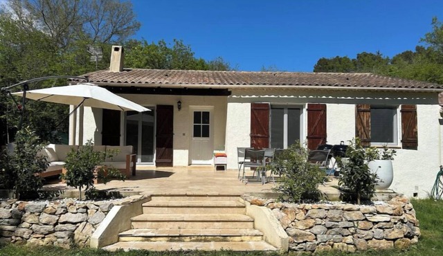 Quiet house, relaxation, swimming pool and toys!