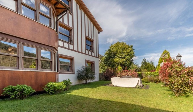 Quiet house in Otañes, near beaches, hiking, WIFI, free parking