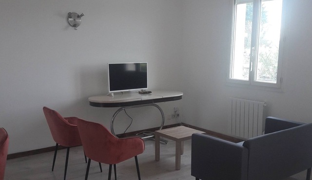 Quiet house in the countryside