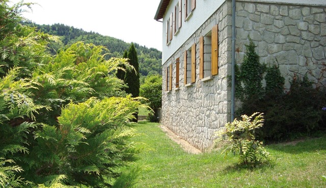 quiet house in the countryside