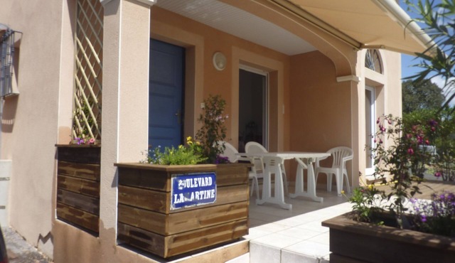 Quiet house in the garrigue, 20 minutes from the beach (6 people)