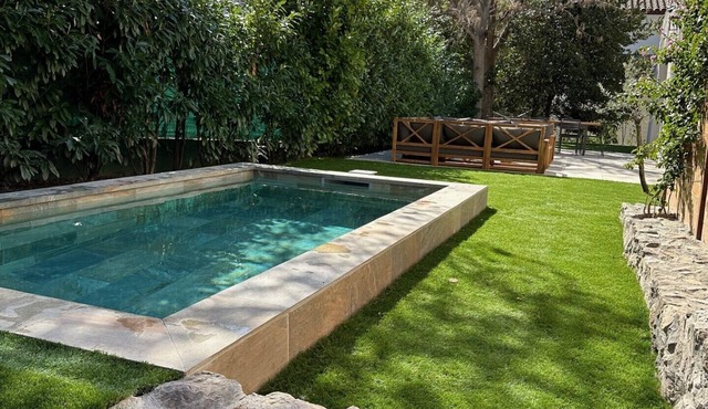 Quiet house in the heart of the village of Mazargues 7 pers - swimming pool