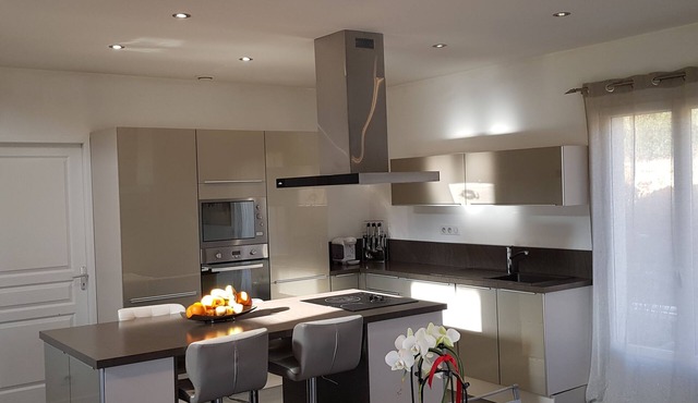 QUIET HOUSE IN THE MIDDLE OF THE CORSICAN MAQUIS