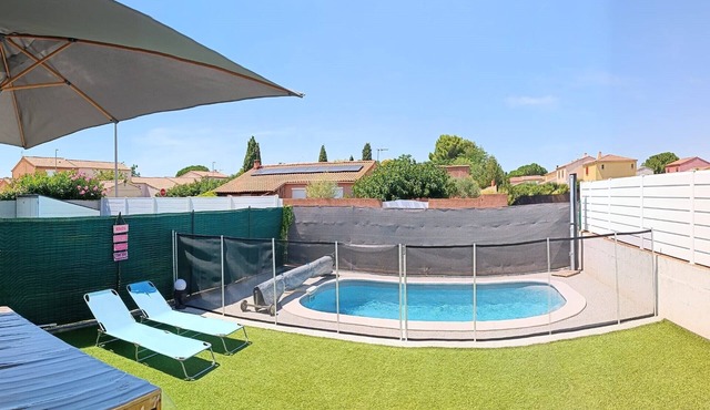 Quiet house in the South between sea and countryside