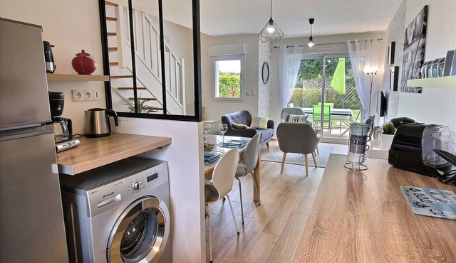 Quiet house "Le Green" in the Domaine du Golf with swimming pool - near beaches