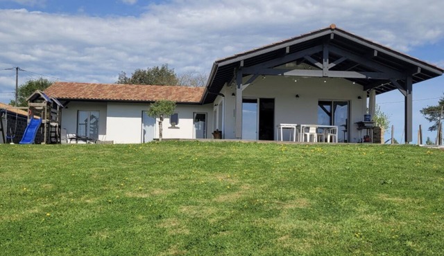 Quiet house near Bayonne