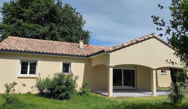 Quiet house near ROCAMADOUR, CARENNAC, LOUBRESSAC, COLLONGE, BEAULIEU/D