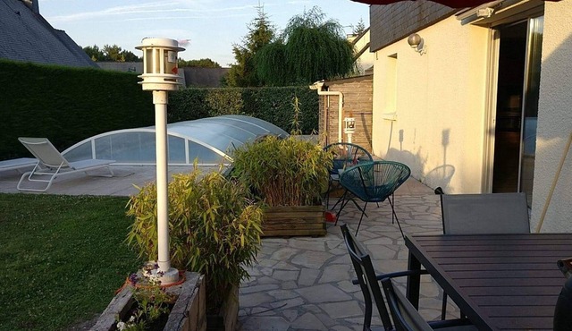 Quiet house near the sea with swimming pool