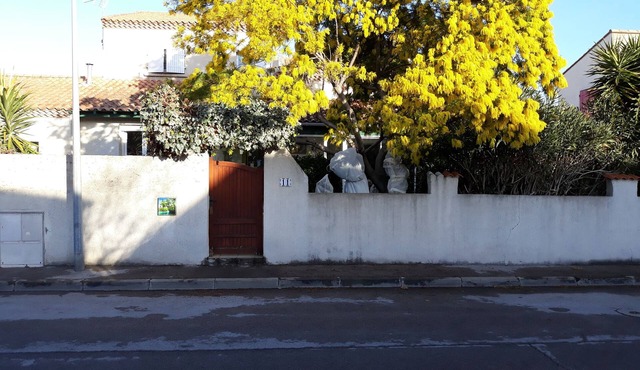 quiet house on a quiet private street 4km from the sea (Carnon Ouest)
