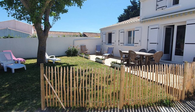 Quiet house on the island of Noirmoutier for 8 people 500m from the beach, ideal for families
