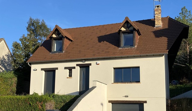 Quiet house overlooking the town of Evreux
