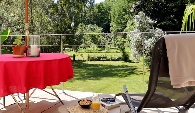 Quiet house & rooms. Nature & river