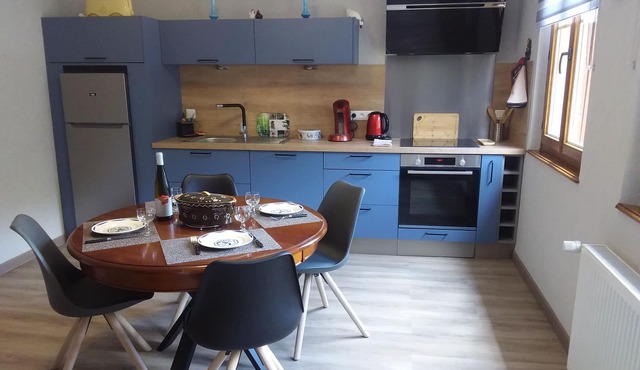 Quiet house with beautiful hiking trails to recharge your batteries