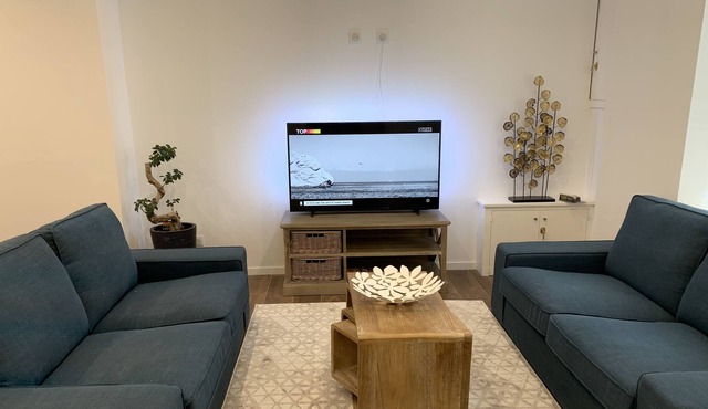 Quiet house with garden and outdoor parking