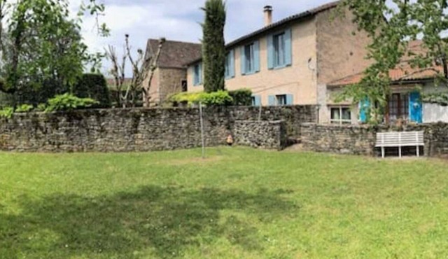 Quiet house with garden in Gramat (near Rocamadour)