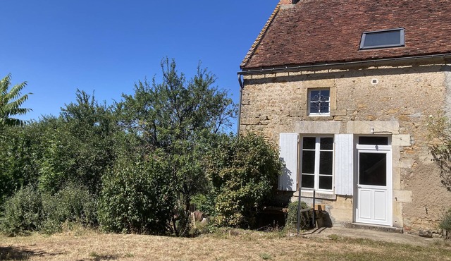 Quiet house with garden in the heart of the village