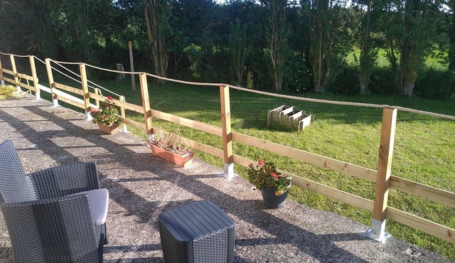 Quiet house with large garden and superb sea view