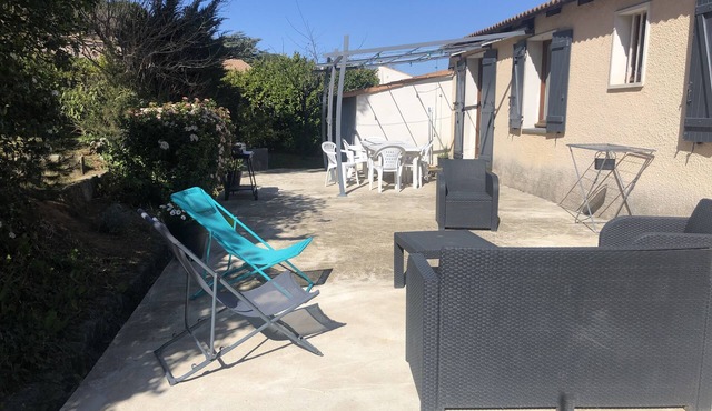 Quiet house with parking in Petite Camargue