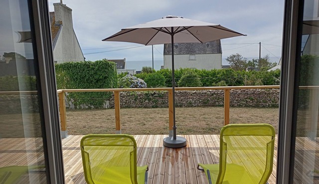 Quiet house with sea view, walking distance to the beach