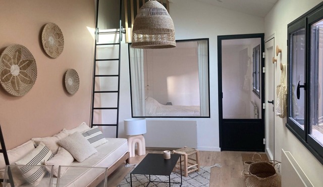 Quiet house with terrace in Montreuil
