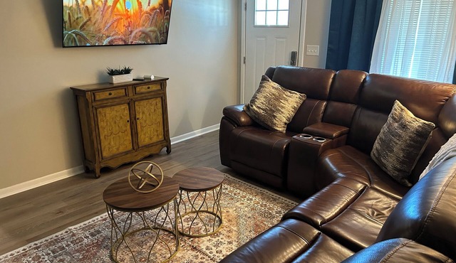 Quiet, Humble, 3-bedroom house in the middle of the city in Huntsville.