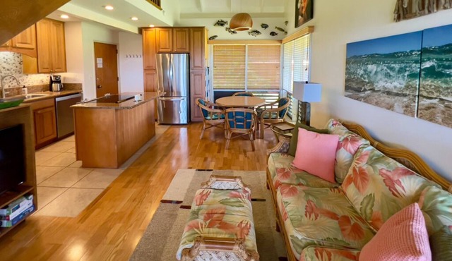 Quiet & Immaculate Molokai Condo, 2nd Floor End Unit, Ocean Views + Free Car