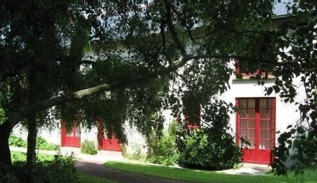Quiet-Independent Rural Cottage Near Rennes-Brocéliande Forest