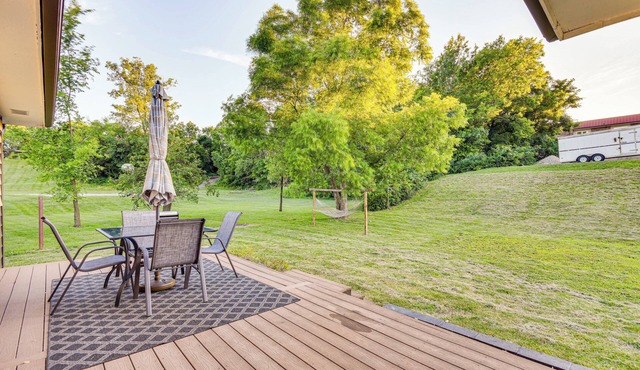 Quiet Jefferson City Retreat - Walk to McKay Park!