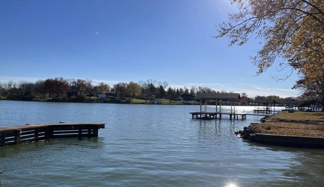Quiet Lake Retreat close to Dayton