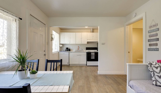 Quiet Lakefront Clearlake Vacation Rental!