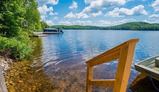 Quiet Lakefront Cottage Retreat | Sleeps 7 | Fishing + Family Getaway