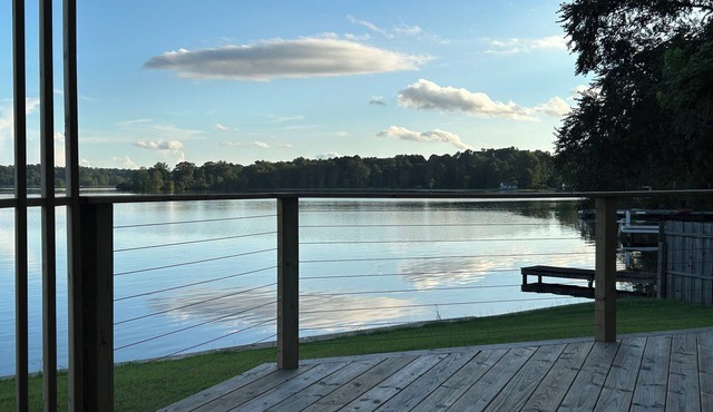 Quiet lakefront condo with the best views on Prestwood lake.