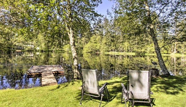 Quiet Lakefront Olympia Home w/Dock on Half Acre