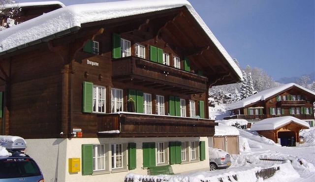 quiet location, directly at the ski school with view to the Eigernordwand