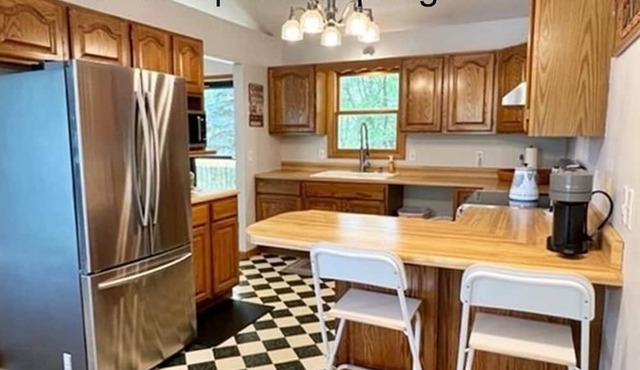 QUIET LOST LAKE WATERFRONT HOME SLEEPS 14 - 3 BD/2.5BA - UPDATES SPRING 2024