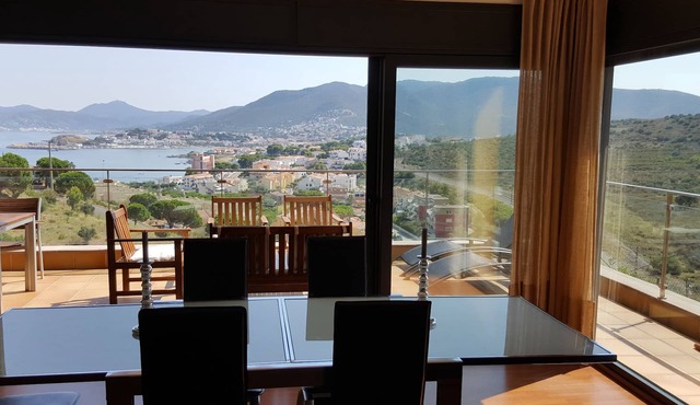 QUIET, LUXURY APARTMENT & HIGH-SPEED WIFI