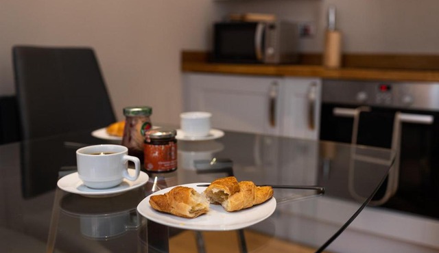 Quiet Luxury Countryside 2 Bedroom Detached Home