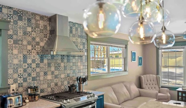 Quiet Luxury on East Bay