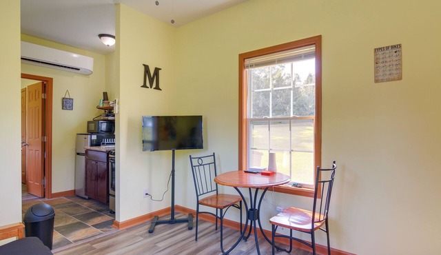 Quiet Millington Tiny House Near Naval Air Base!